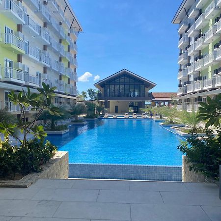 Travelers Delight Amani Grand Resort Residences 3-5Mins From Airport Мактан Екстер'єр фото